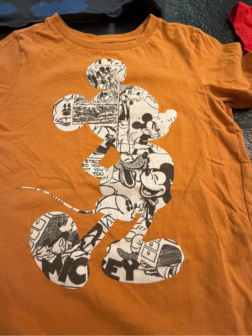 Disney Mickey Mouse Graphic T-Shirt Bundle Lot Kids Size small - Picture 2 of 5
